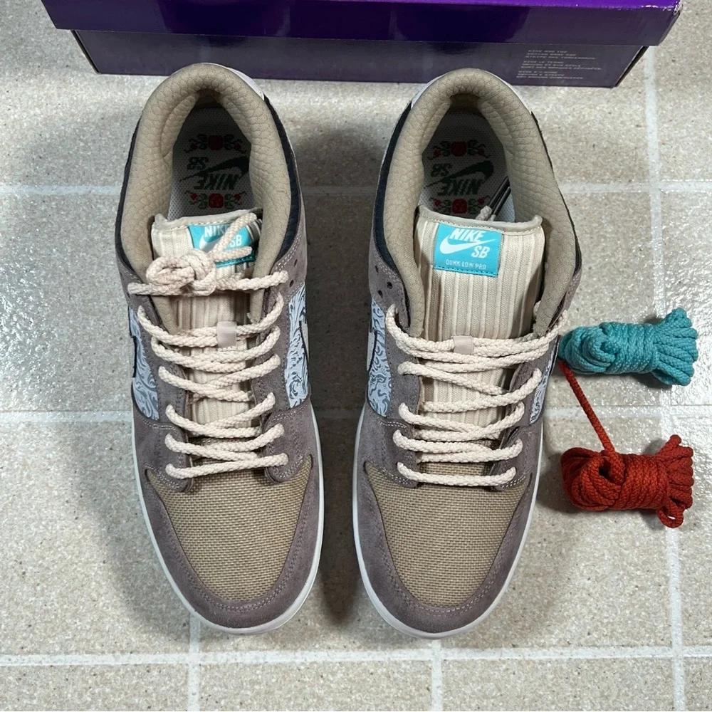 Nike Men's Athletic Shoes Brown Tan Teal Accent